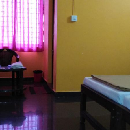 Shanthi Krishna Residency Gokarna  Εξωτερικό φωτογραφία